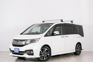 Минивэн Honda Stepwgn Spada 2015 года, 1699000 рублей, Красноярск