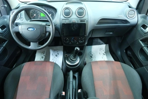 Хетчбэк Ford Fiesta 2008 года, 679000 рублей, Омск