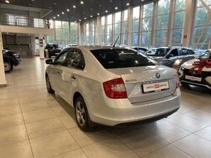 Лифтбек Skoda Rapid 2015 года, 900000 рублей, Орёл