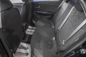 Седан Kia Rio 2013 года, 969000 рублей, Барнаул