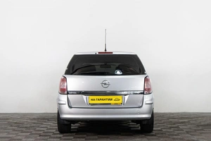 Универсал Opel Astra 2011 года, 649000 рублей, Сургут