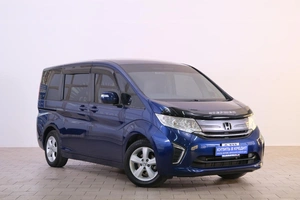 Минивэн Honda Stepwgn 2015 года, 1899000 рублей, Омск
