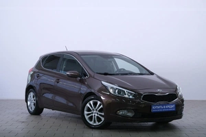 Хетчбэк Kia Ceed 2012 года, 949000 рублей, Омск