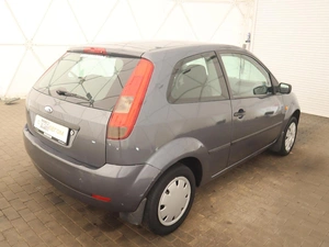 Хэтчбек Ford Fiesta 2004 года, 390000 рублей, Орёл