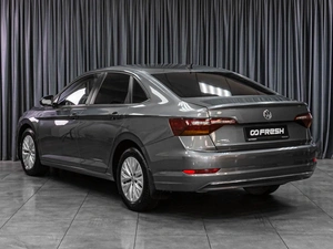 Седан Volkswagen Jetta 2018 года, 1470000 рублей, Тюмень