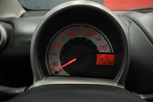 Хэтчбек Peugeot 107 2010 года, 500000 рублей, Курск