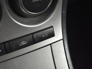 Хетчбэк Mazda 3 2009 года, 716100 рублей, Казань