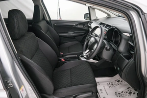 Хетчбэк Honda Fit 2013 года, 999000 рублей, Красноярск