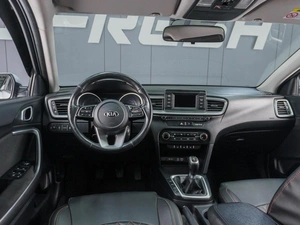 Хетчбэк Kia Ceed 2018 года, 1484000 рублей, Сургут