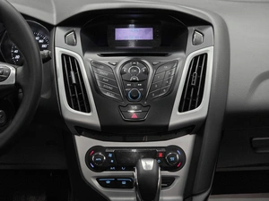 Хетчбэк Ford Focus 2011 года, 799000 рублей, Красноярск