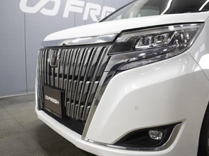 Минивэн Toyota Esquire 2019 года, 2399000 рублей, Омск