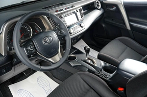 Внедорожник Toyota RAV4 2015 года, 2229000 рублей, Тюмень