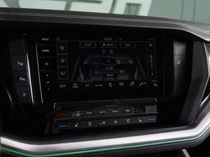 Внедорожник Volkswagen Touareg 2018 года, 4189000 рублей, Воронеж