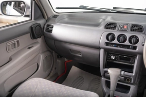 Хетчбэк Nissan March 2001 года, 349000 рублей, Томск