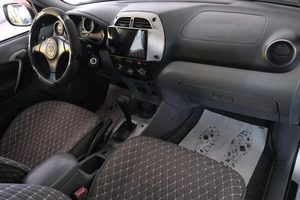 Внедорожник Toyota RAV4 2002 года, 789000 рублей, Омск