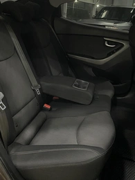 Седан Hyundai Elantra 2015 года, 1187000 рублей, Солонцы