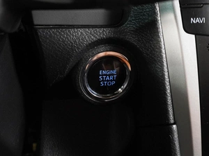 Седан Toyota Camry 2017 года, 2149000 рублей, Воронеж