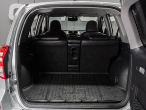 Внедорожник Toyota RAV4 2010 года, 1670000 рублей, Тюмень