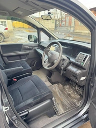 Минивэн Honda Stepwgn 2011 года, 1550000 рублей, Красноярск