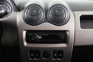 Хетчбэк Renault Sandero 2011 года, 599000 рублей, Пермь