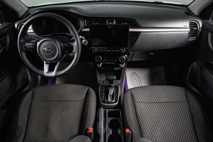 Седан Kia Rio 2018 года, 1499000 рублей, Сургут