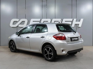 Хетчбэк Toyota Auris 2012 года, 949000 рублей, Воронеж