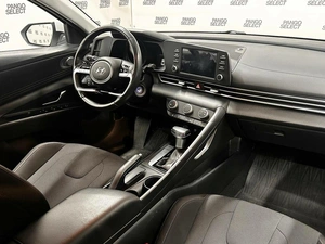 Седан Hyundai Elantra 2022 года, 1780000 рублей, Красноярск