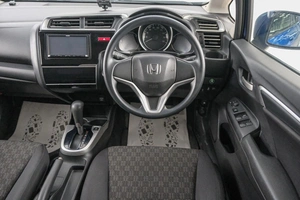 Хетчбэк Honda Fit 2016 года, 999000 рублей, Красноярск