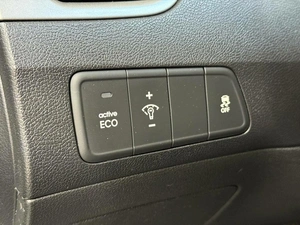 Седан Hyundai Avante 2012 года, 850000 рублей, Красноярск