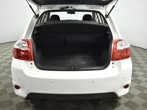 Хетчбэк Toyota Auris 2011 года, 863100 рублей, Казань