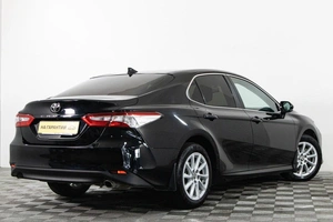 Седан Toyota Camry 2021 года, 2899000 рублей, Сургут
