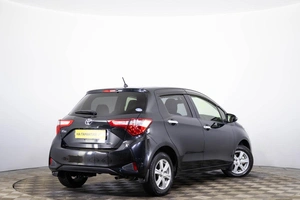 Хетчбэк Toyota Vitz 2017 года, 999000 рублей, Пермь