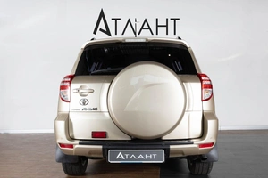 Внедорожник Toyota RAV4 2011 года, 1649000 рублей, Красноярск