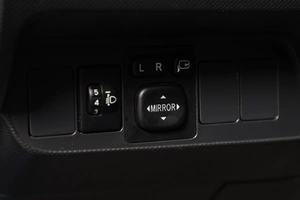 Хетчбэк Toyota Auris 2012 года, 1089000 рублей, Новосибирск