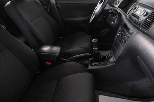 Хетчбэк Toyota Corolla 2005 года, 549000 рублей, Кемерово