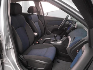 Хетчбэк Chevrolet Cruze 2012 года, 729000 рублей, Воронеж