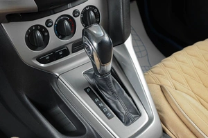 Седан Ford Focus 2012 года, 879000 рублей, Тюмень