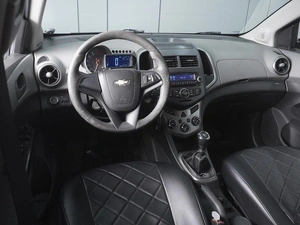 Седан Chevrolet Aveo 2013 года, 830000 рублей, Ростов-на-Дону