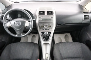 Хетчбэк Toyota Auris 2007 года, 549000 рублей, Красноярск
