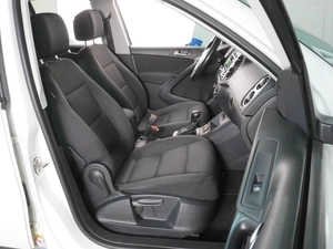 Внедорожник Volkswagen Tiguan 2013 года, 1579000 рублей, Воронеж
