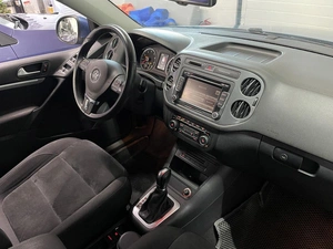 Внедорожник Volkswagen Tiguan 2014 года, 1720000 рублей, Ярославль