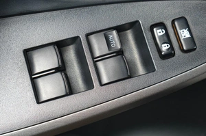 Внедорожник Toyota RAV4 2011 года, 1779000 рублей, Тюмень