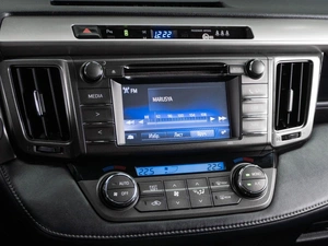 Внедорожник Toyota RAV4 2014 года, 2100000 рублей, Тюмень