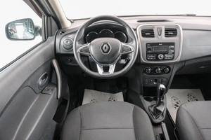 Хетчбэк Renault Sandero 2018 года, 999000 рублей, Красноярск