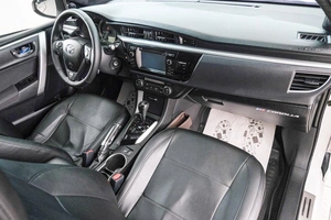 Седан Toyota Corolla 2013 года, 1649000 рублей, Красноярск