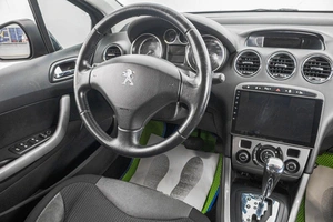Хетчбэк Peugeot 308 2011 года, 539000 рублей, Барнаул
