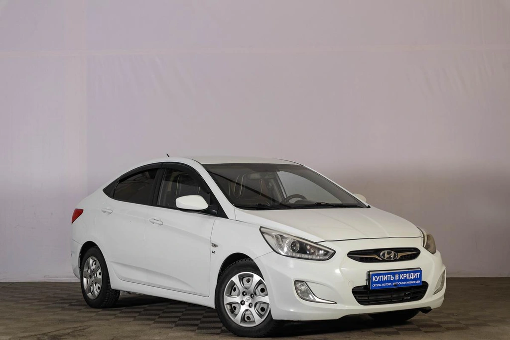 Седан Hyundai Solaris 2013 года, 769000 рублей, Тюмень