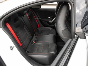 Седан Mercedes-benz CLA-класс 2019 года, 3250000 рублей, Краснодар