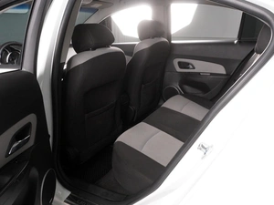 Седан Chevrolet Cruze 2013 года, 819000 рублей, Красный Пахарь