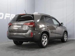 Внедорожник Kia Sorento 2017 года, 1940000 рублей, Омск